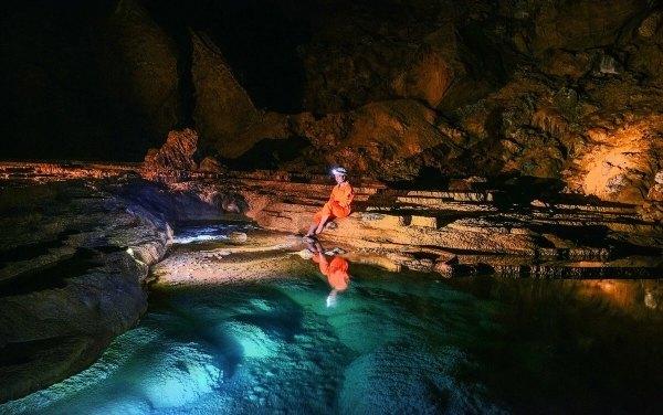 省人大代表晁艳斐:建议加强新能源汽车充电设施建设